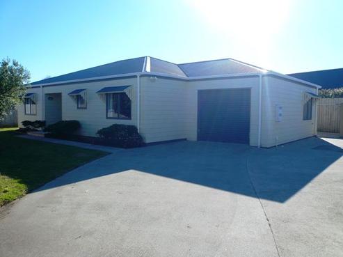 1B Tudor Grove, Whitianga