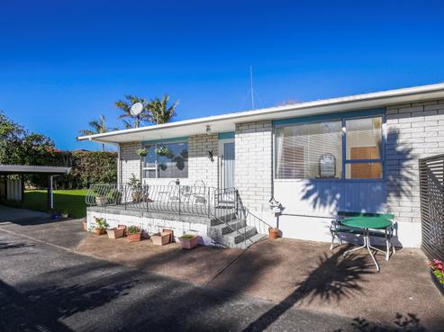 2/3 Ian Place, Glendene