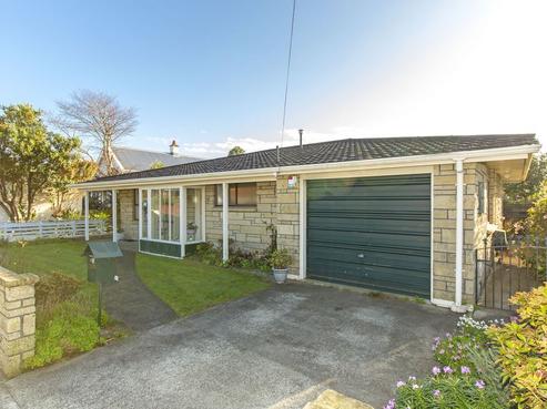 43 Kings Crescent, Central Hutt