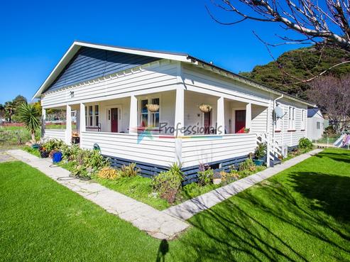 33 Pakeha Street, Matata