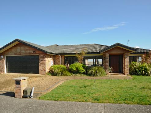 18 Owhatiura Drive, Lynmore