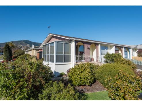 2/66 Fergusson Street, Stoke