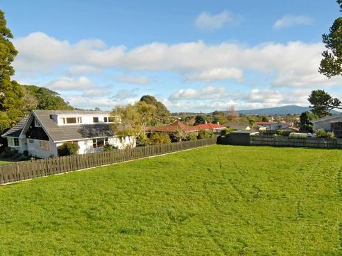 6 Winara Avenue, Waikanae