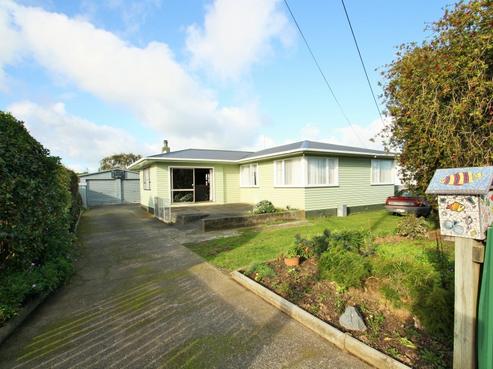 36 Hammond Street, Bulls