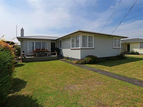 23 Domett Street, Opunake