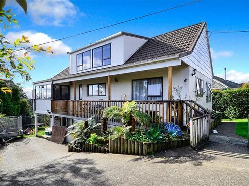 14 Burnham Road, Waitakere