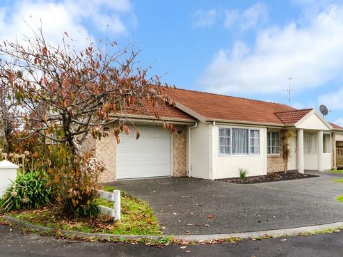 24 Magnolia Drive, Waiuku