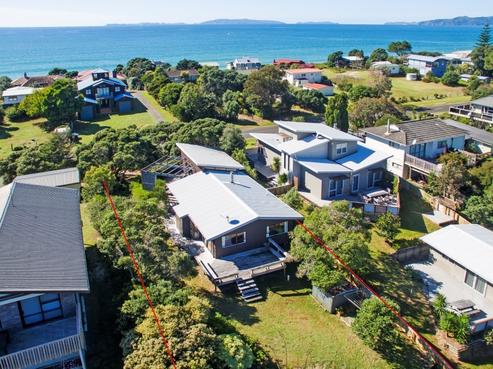 329 Tangiora Avenue, Whangapoua