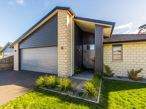 34 San Priamo Place, Paraparaumu Beach