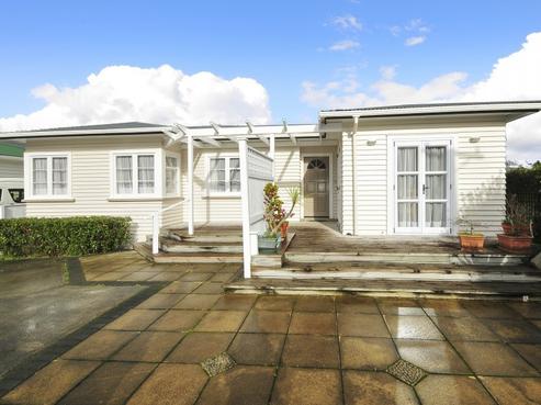8 Lincoln Avenue, Epuni
