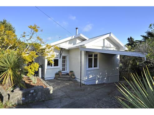 16 Cherry Avenue, Enner Glynn