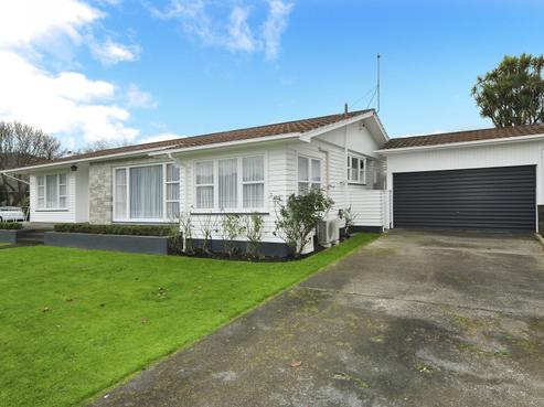 37 Holyoake Crescent, Avalon