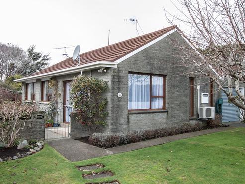 35 Lees Street, Gladstone