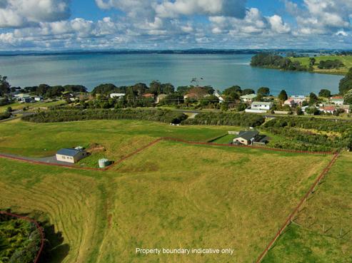 7 Opoia Drive, Awhitu