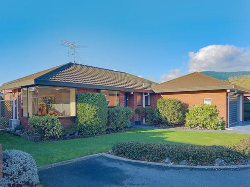 10 Evergreen Way, Stoke