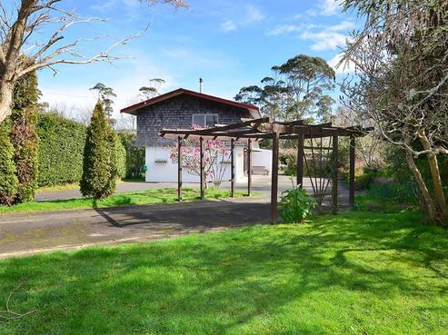 1315 Dairy Flat Highway, Dairy Flat