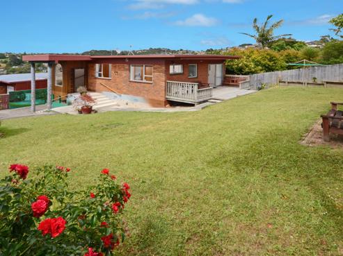 2/17 Jellicoe Road, Murrays Bay