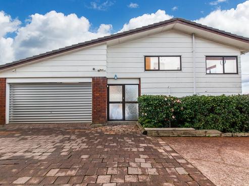 1/4221 Great North Road, Glendene