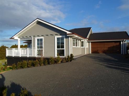72 Pebble Beach Boulevard, Kamo