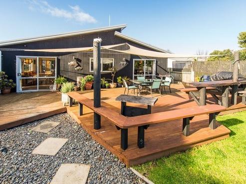 90 Treadwell Street, Springvale