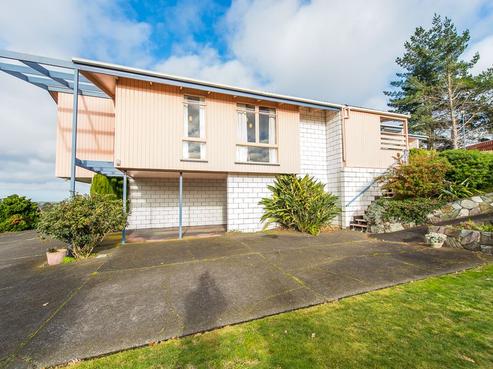 32 Virginia Heights, Otamatea