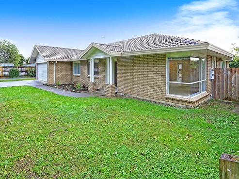 1/236 Cascades Road, Botany Downs