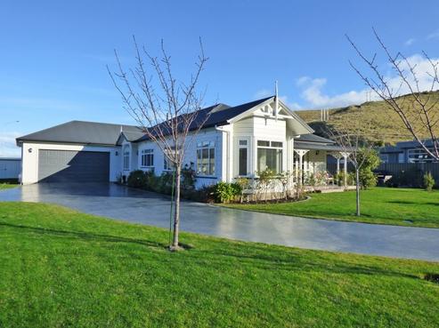 4 Oak Place, Poraiti