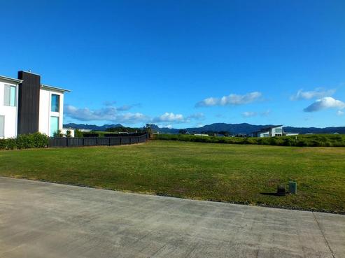114 Taupata Way, Matarangi