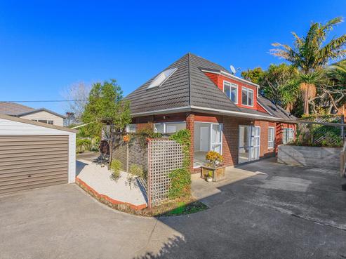 239B Lake Road, Belmont