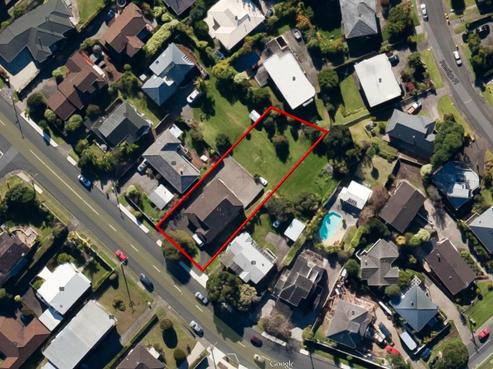 63 East Coast Road, Castor Bay