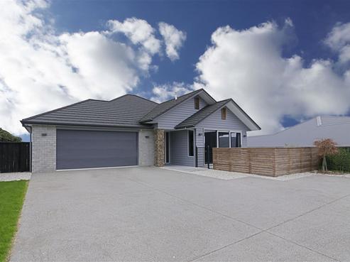 8 Eastridge Terrace, Huntington