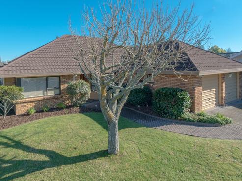 6 Sheriff Place, Riverlea