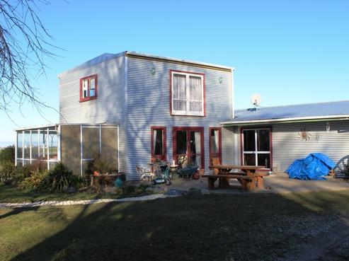 294 Kerrytown Road, Levels