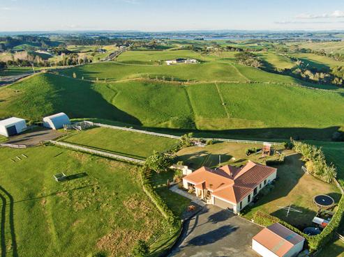1206 Kohekohe-karioitahi Road, Pollok