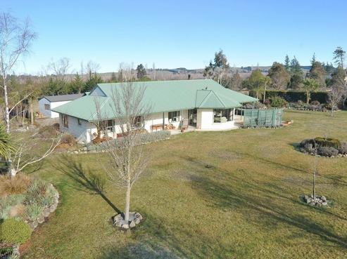 34 Foothills Road, Okuku