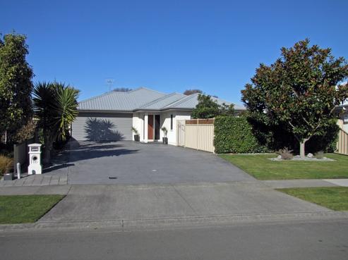 10 Merlot Drive, Greenmeadows