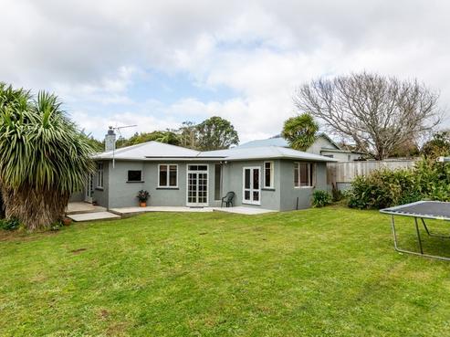 44 Brooklands Road, Brooklands