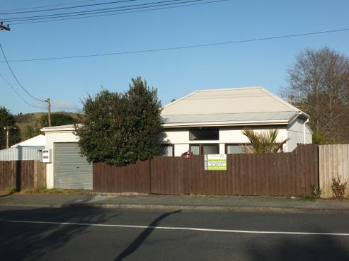 2 Valley Road, Hikurangi
