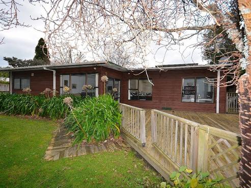 4 Puriri Road, Waikanae