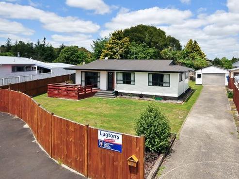 12 Sacha Place, Glenview