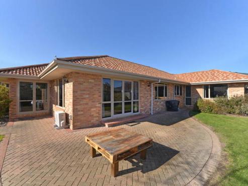 33 Covent Drive, Stoke