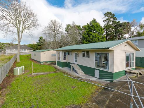 17 Aronui Terrace, Kelston