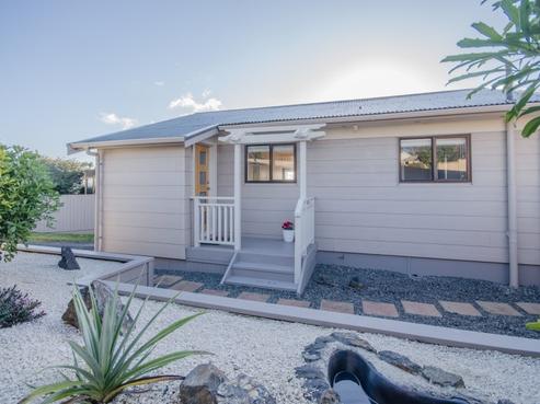 18 Gills Road, Bucklands Beach