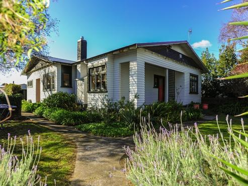 1033 Fitzroy Avenue, Mahora