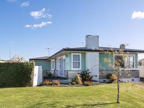 62 Clarence Cox Crescent, Pirimai