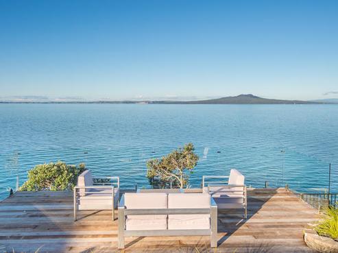 211 Beach Road, Campbells Bay