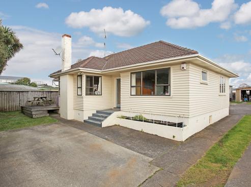 8A Blair Avenue, Pukekohe