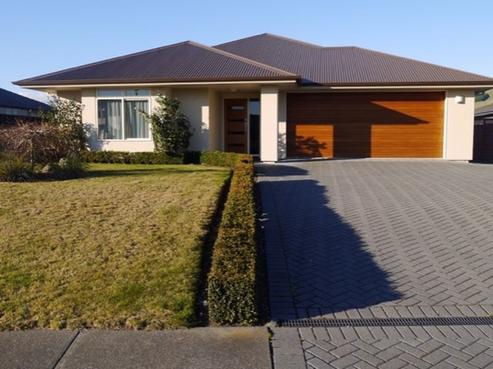 79 Montgomery Crescent, Kinloch