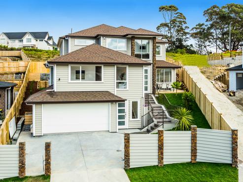 15 Golden Morning Drive, Albany Heights