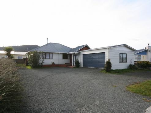 301 Sunset Road, Sunnybrook